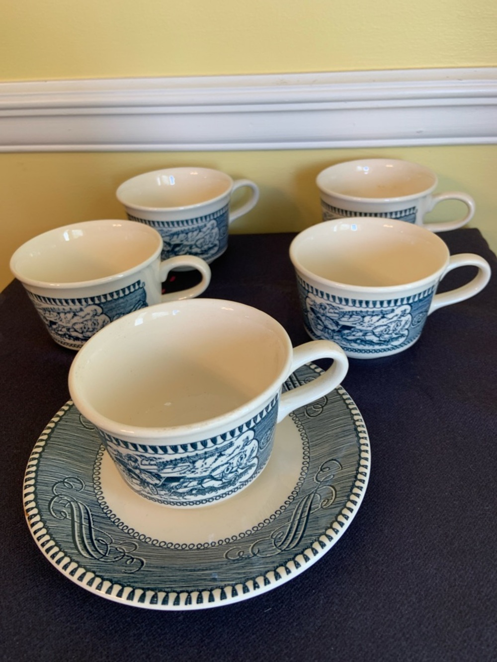 Vintage Currier and Ives Teacup Set - 5 Teacups One Saucer Mid Century